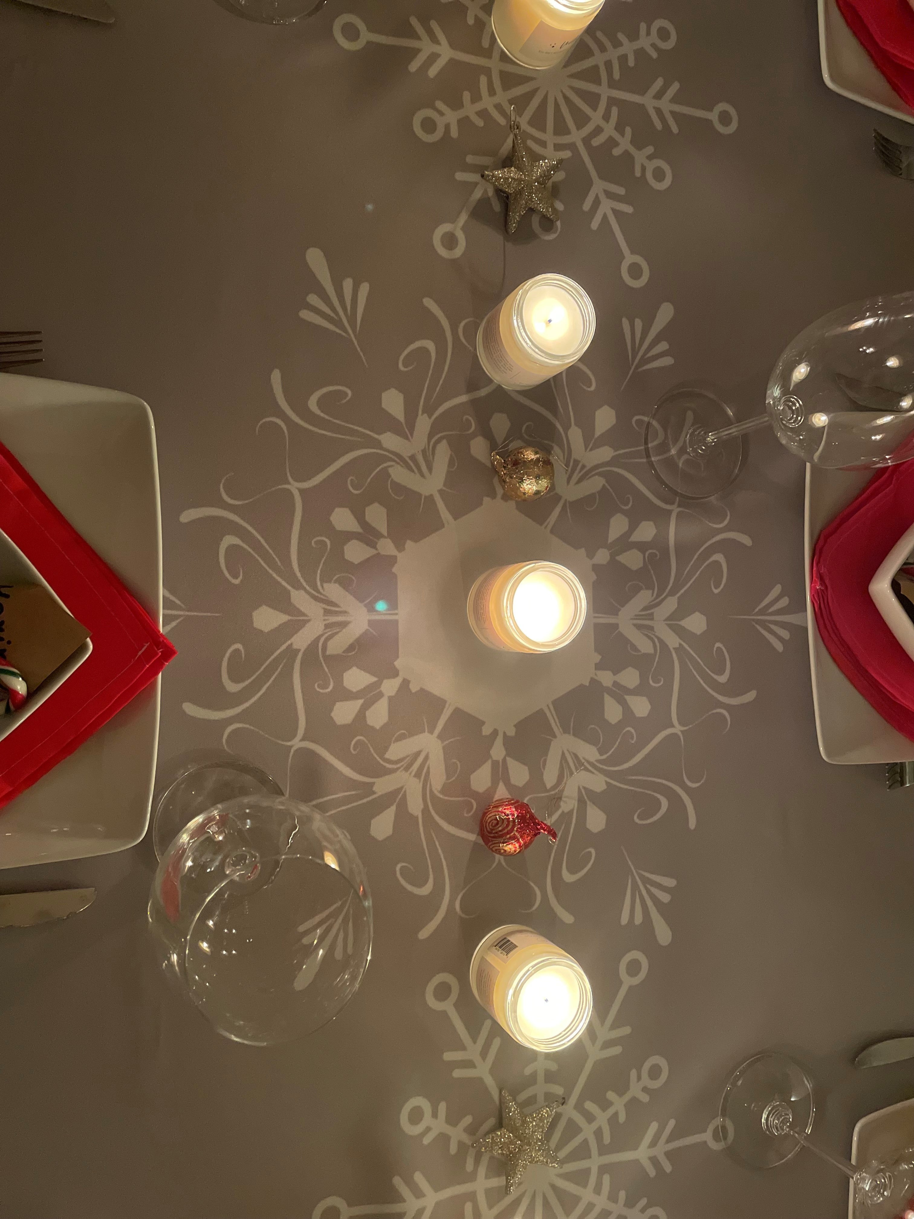 Maison Mixy - nappe et serviettes de table de la collection Flocons